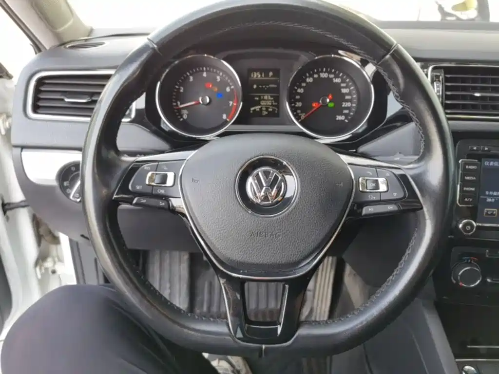 Volkswagen Sagitar — миниатюра 11