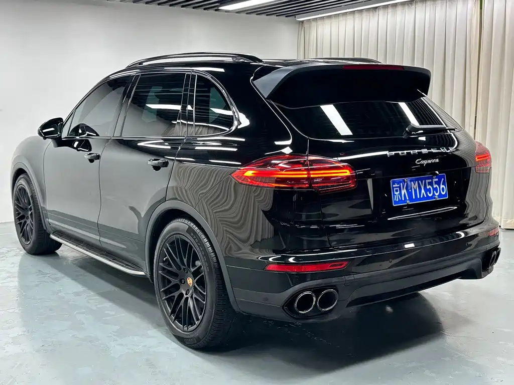 Porsche Cayenne — миниатюра 4