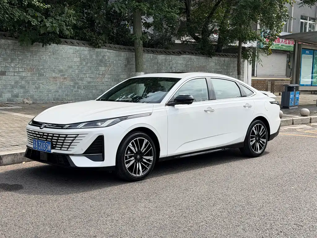 Купить Changan Eado