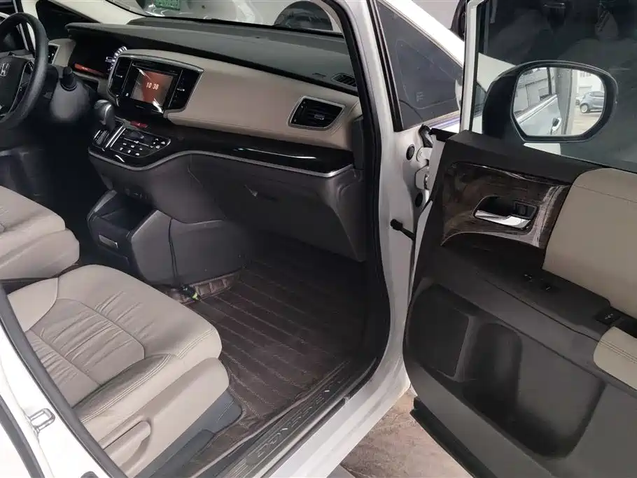 Honda Odyssey 2015 2.4L Luxury