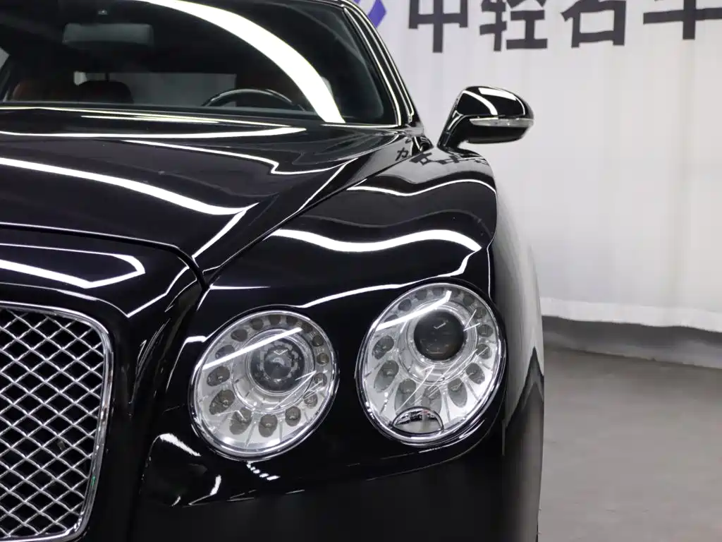 Bentley Flying Spur — миниатюра 17