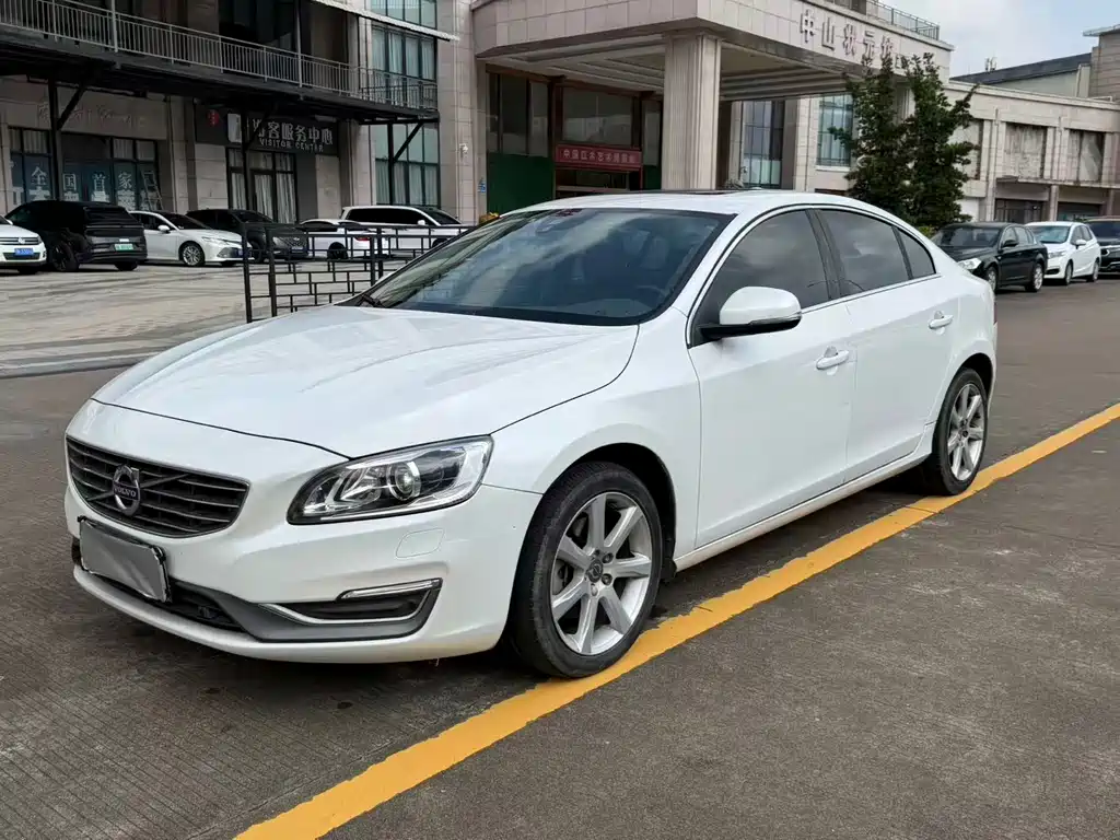 Volvo S60
