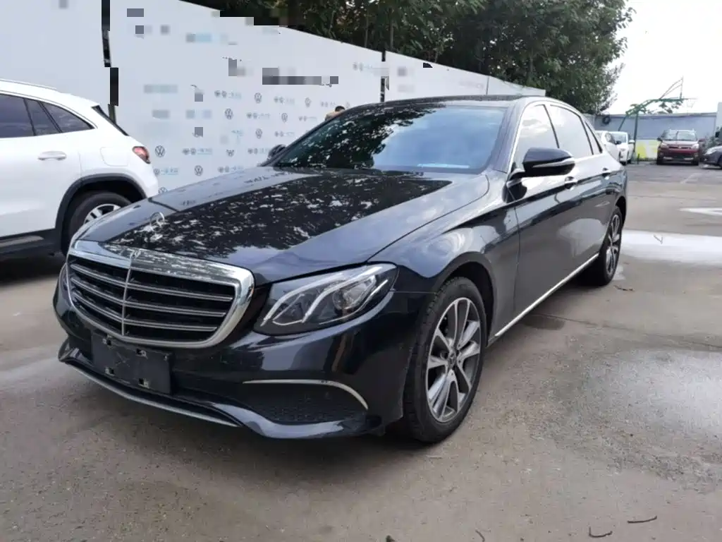 Mercedes-Benz E-Class — миниатюра 2