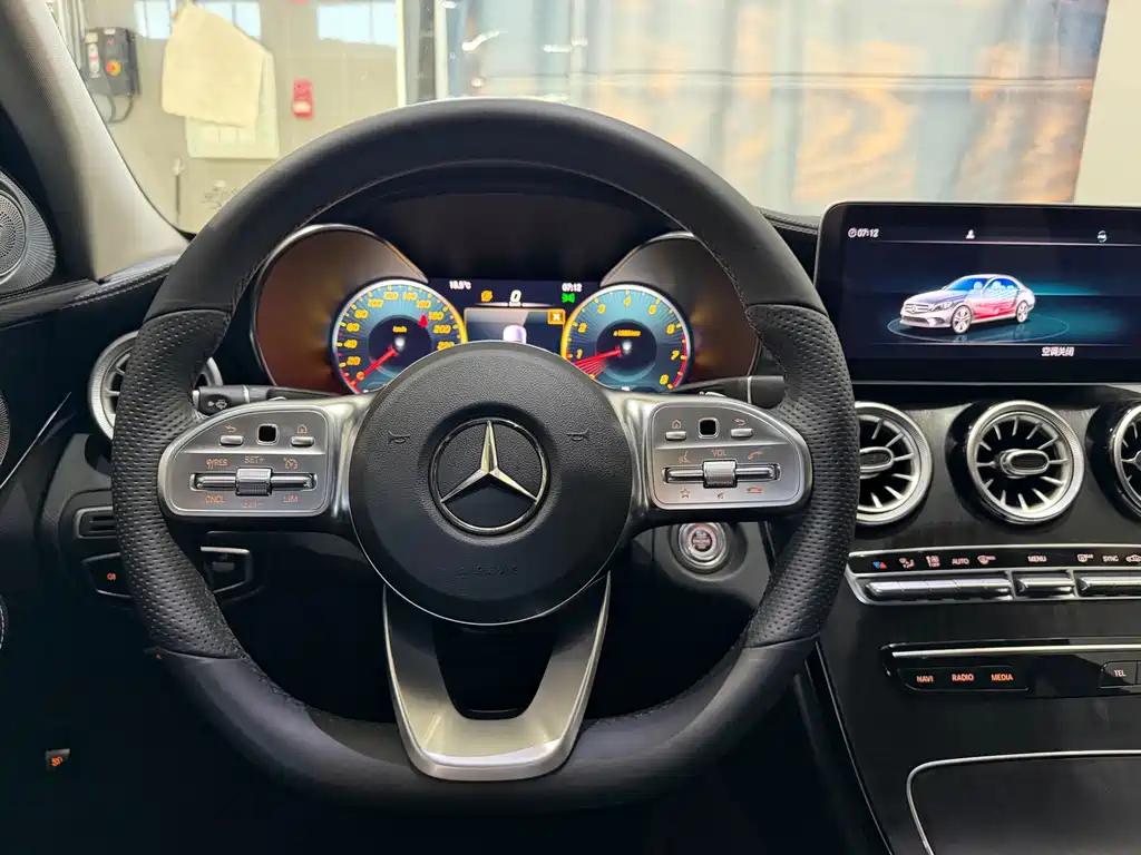 Mercedes-Benz C-Class — миниатюра 9