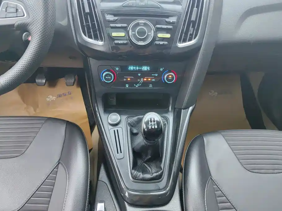 Ford Focus — миниатюра 16