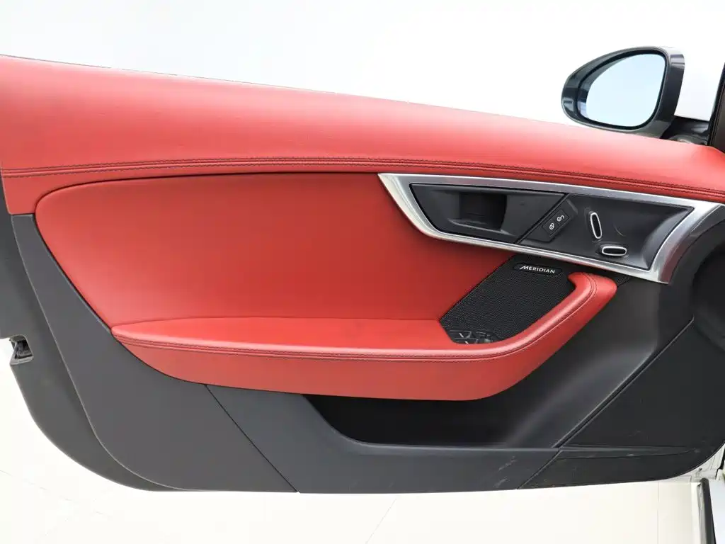 Jaguar F-TYPE — миниатюра 6