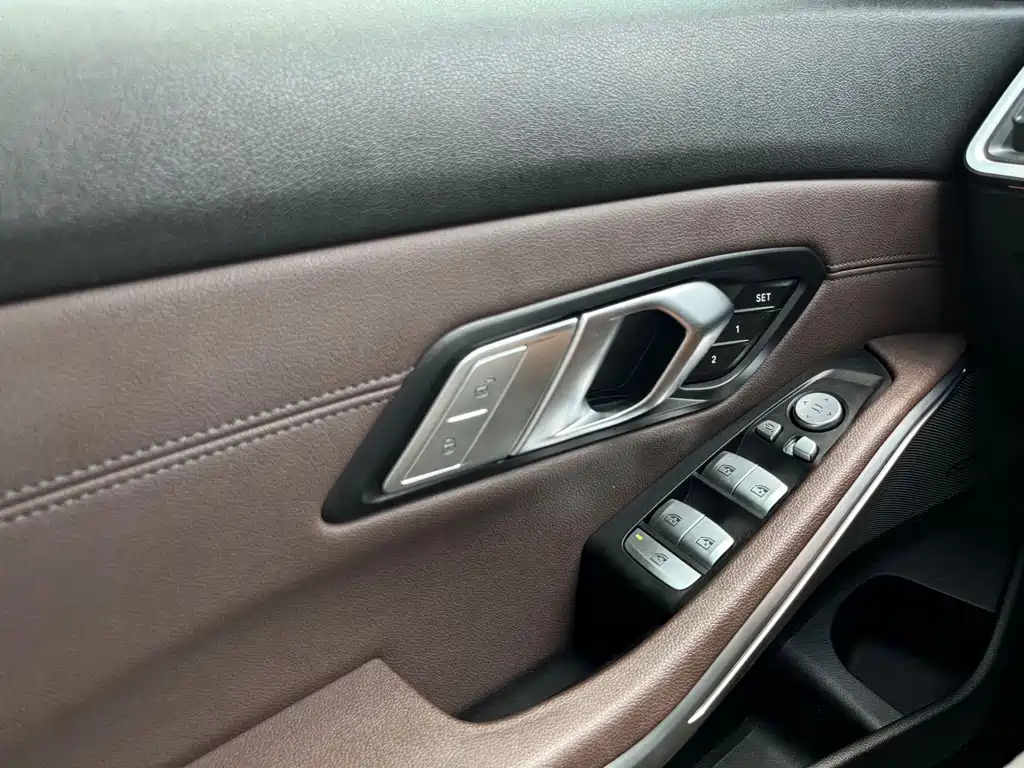BMW 3 Series — миниатюра 10