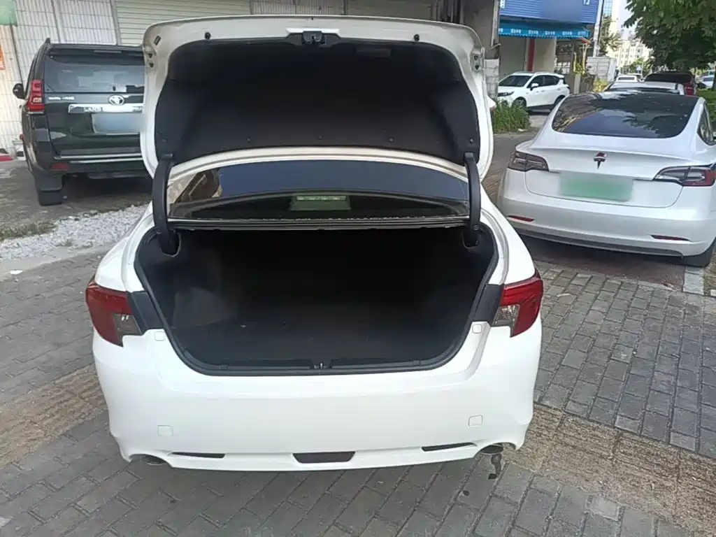 Toyota Reiz — миниатюра 19
