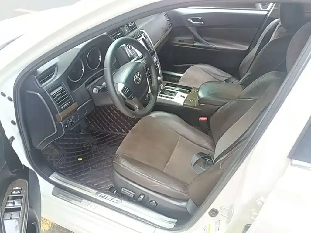 Toyota Reiz — миниатюра 15