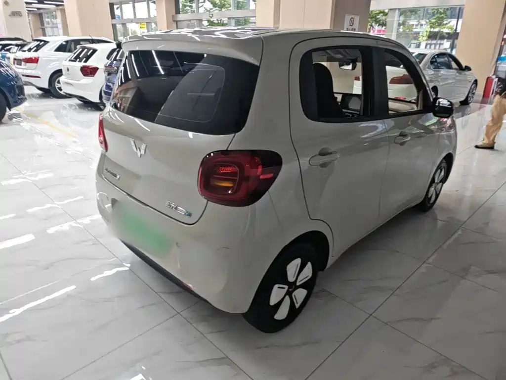 Wuling MINIEV — миниатюра 7
