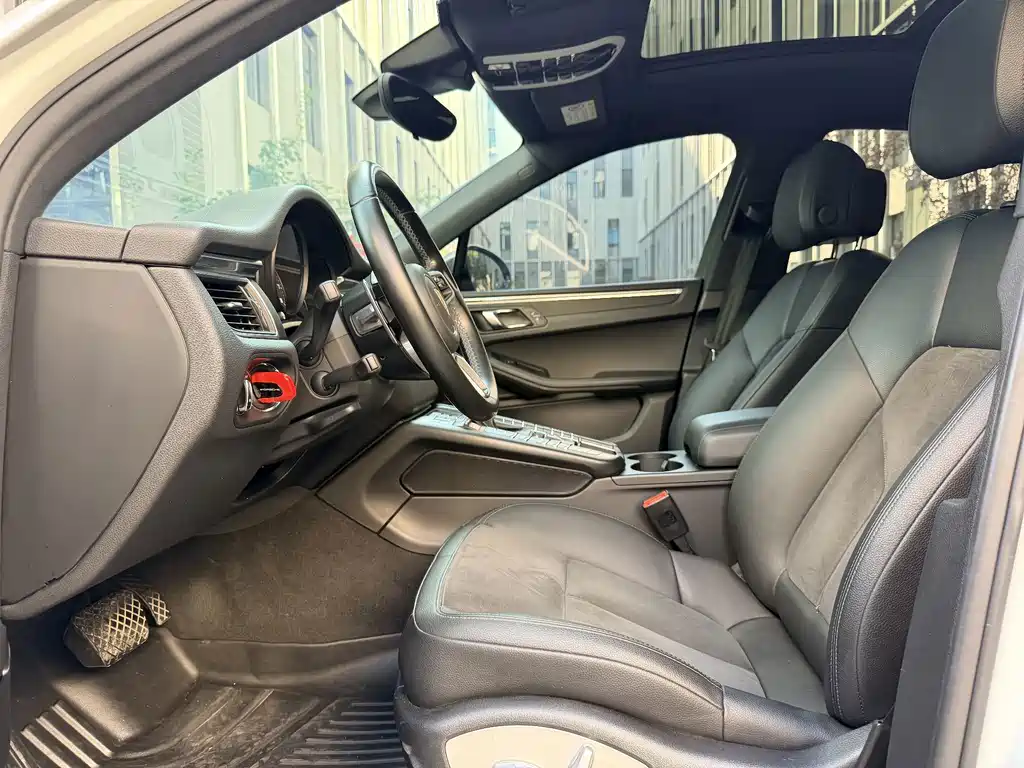 Porsche Macan — миниатюра 4