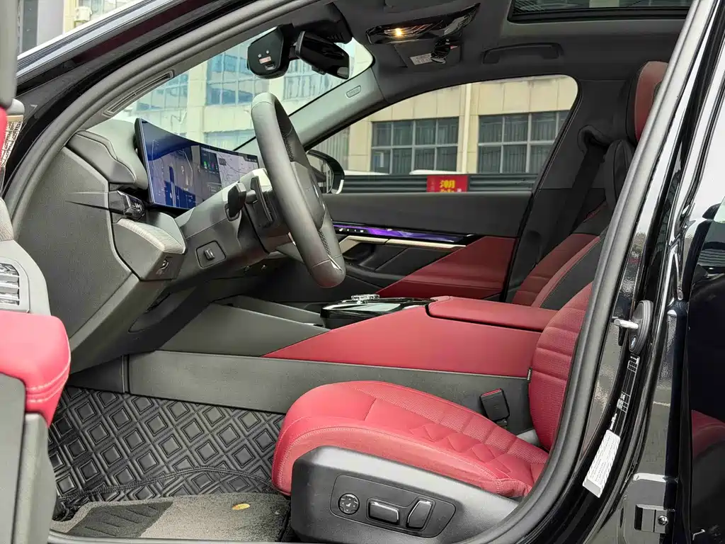BMW 5 Series — миниатюра 11
