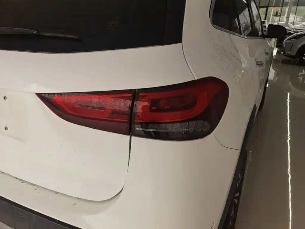 Mercedes-Benz GLA — миниатюра 8