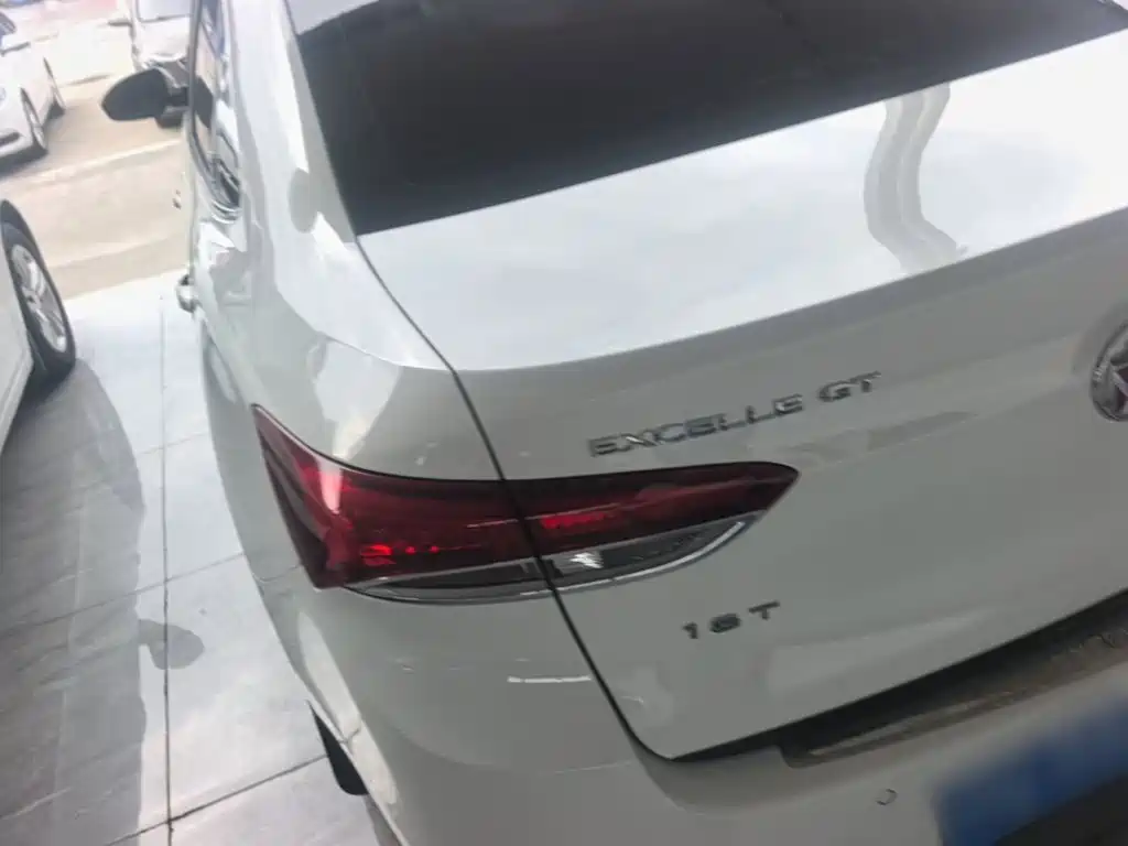Buick Excelle — миниатюра 5