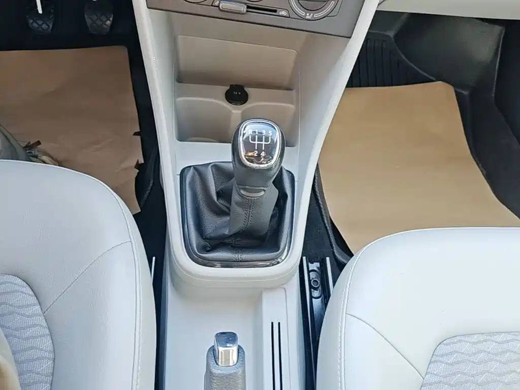 Skoda Rapid — миниатюра 14