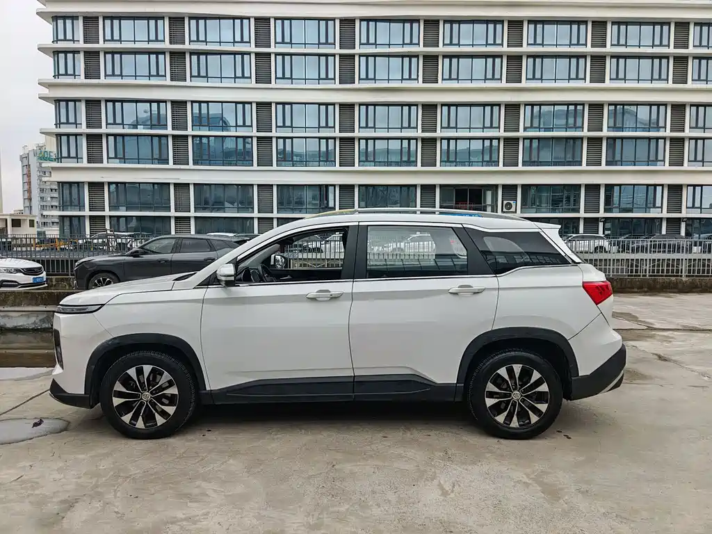 BAOJUN 530