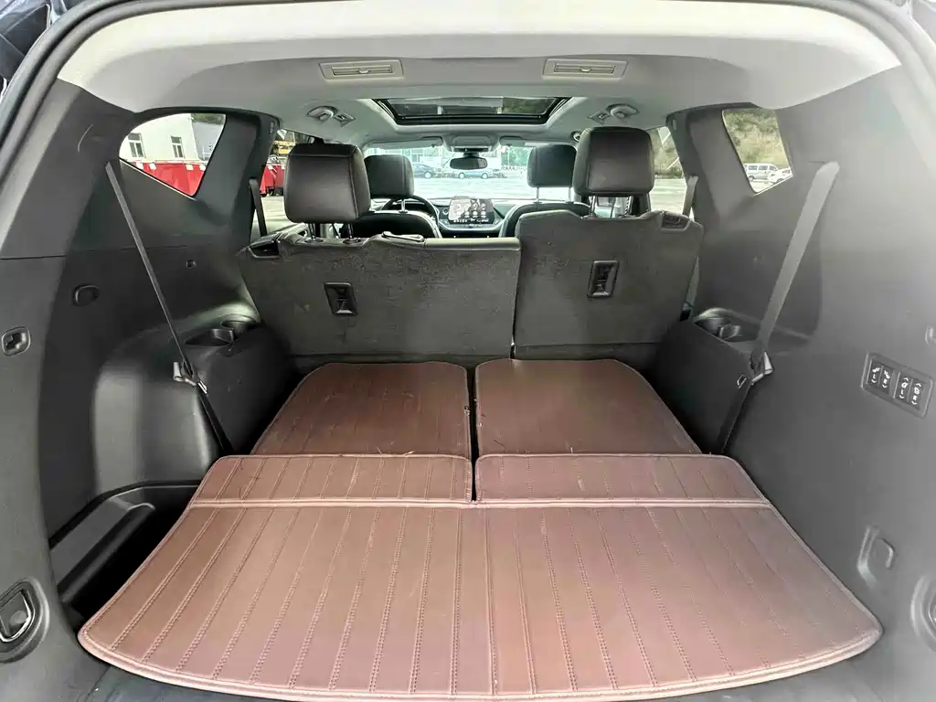 Chevrolet Blazer — миниатюра 11