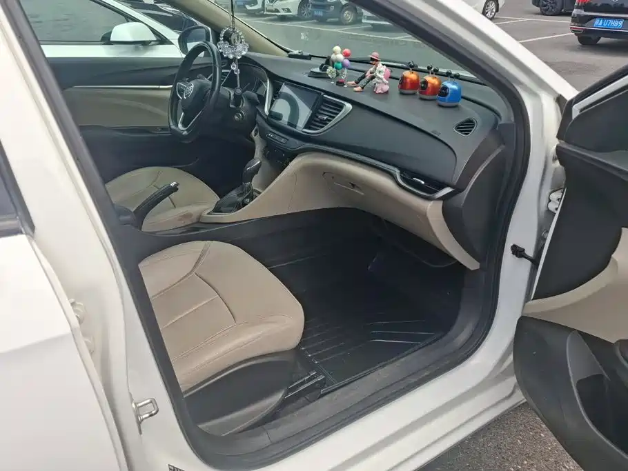 Buick Excelle — миниатюра 8