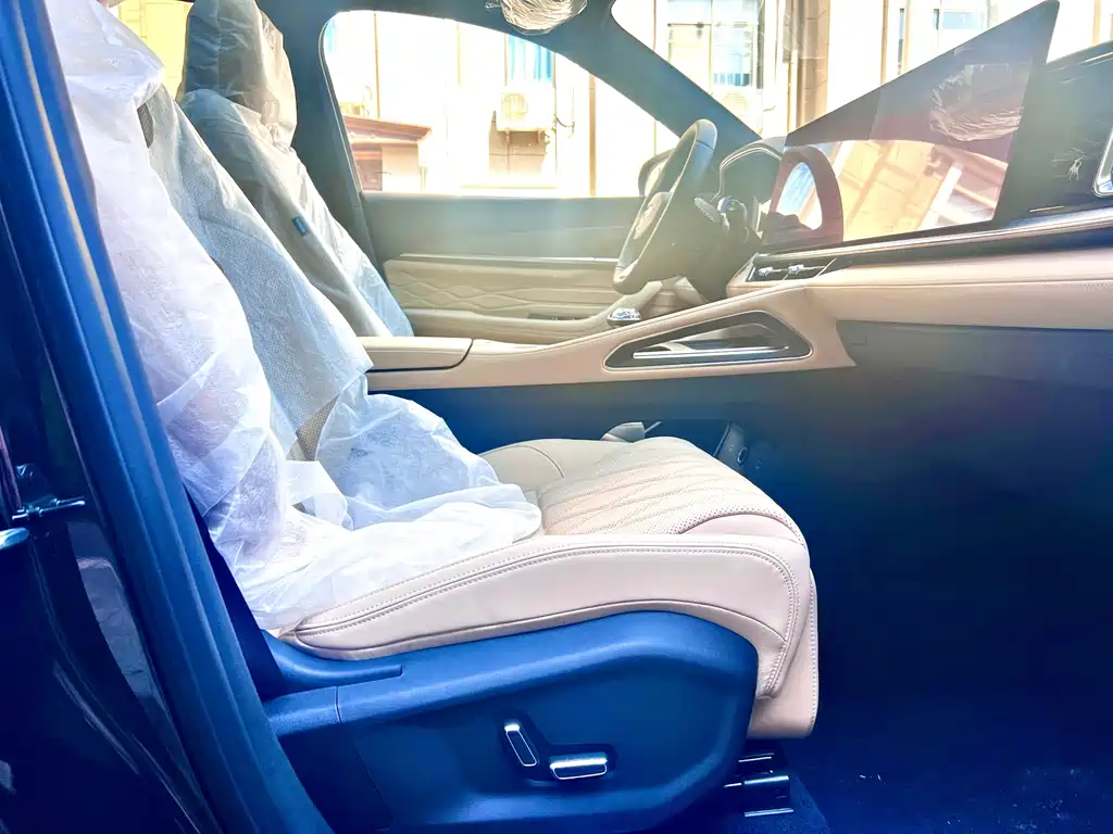 Geely Xingyue L — миниатюра 13