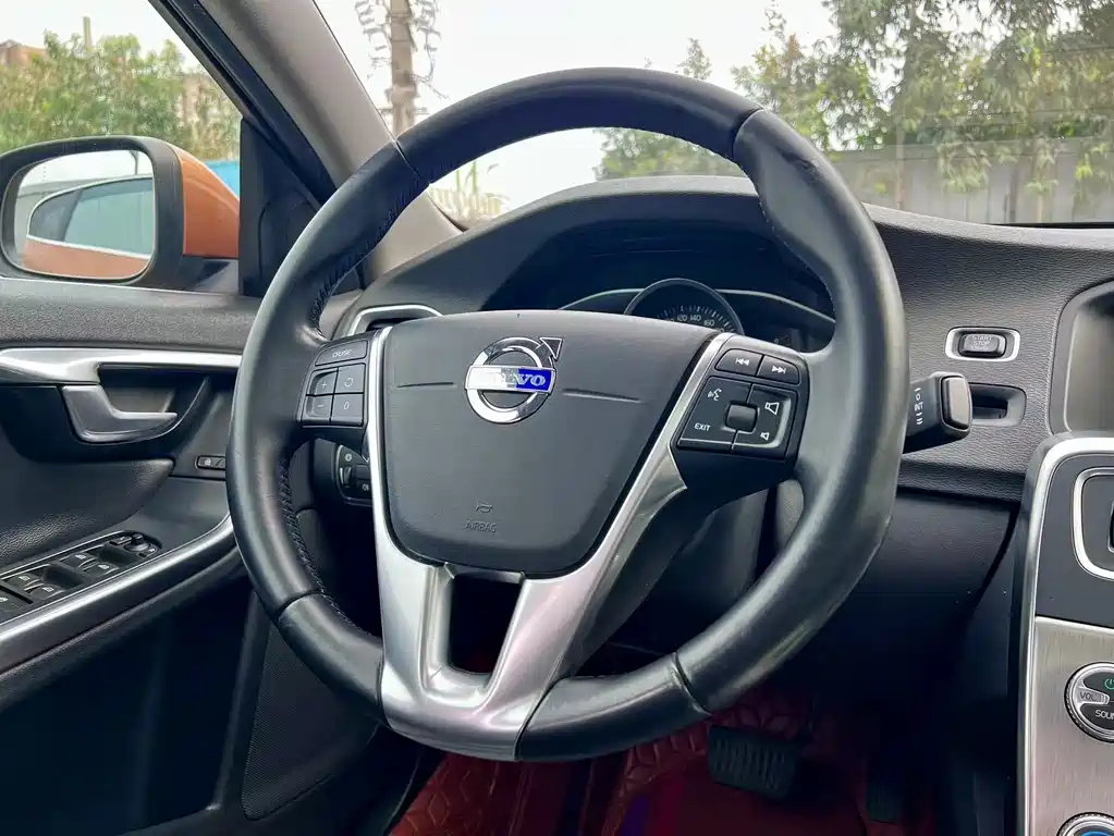 Volvo S60 — миниатюра 12