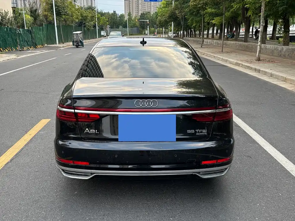 Audi A8 — миниатюра 8
