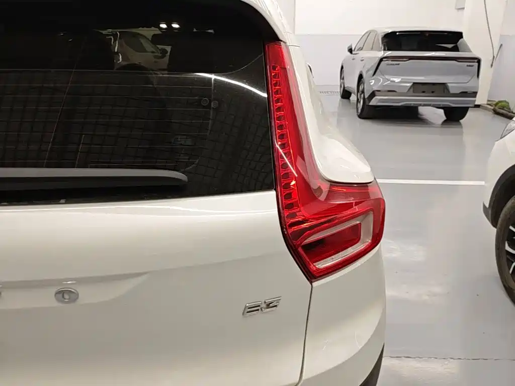 Volvo XC40 — миниатюра 8