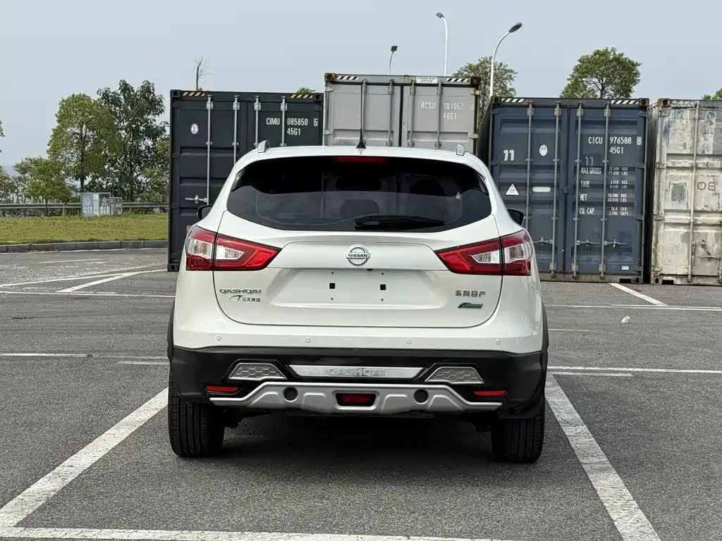 Nissan Qashqai — миниатюра 12