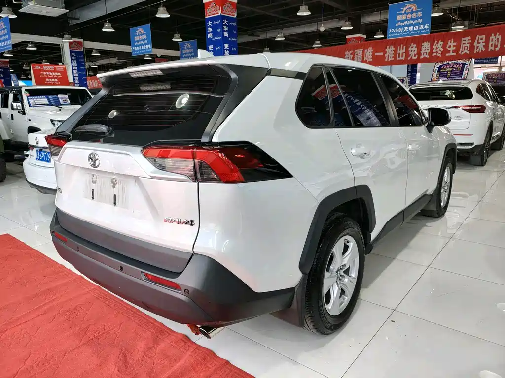 Toyota RAV4 2022 2.0L CVT