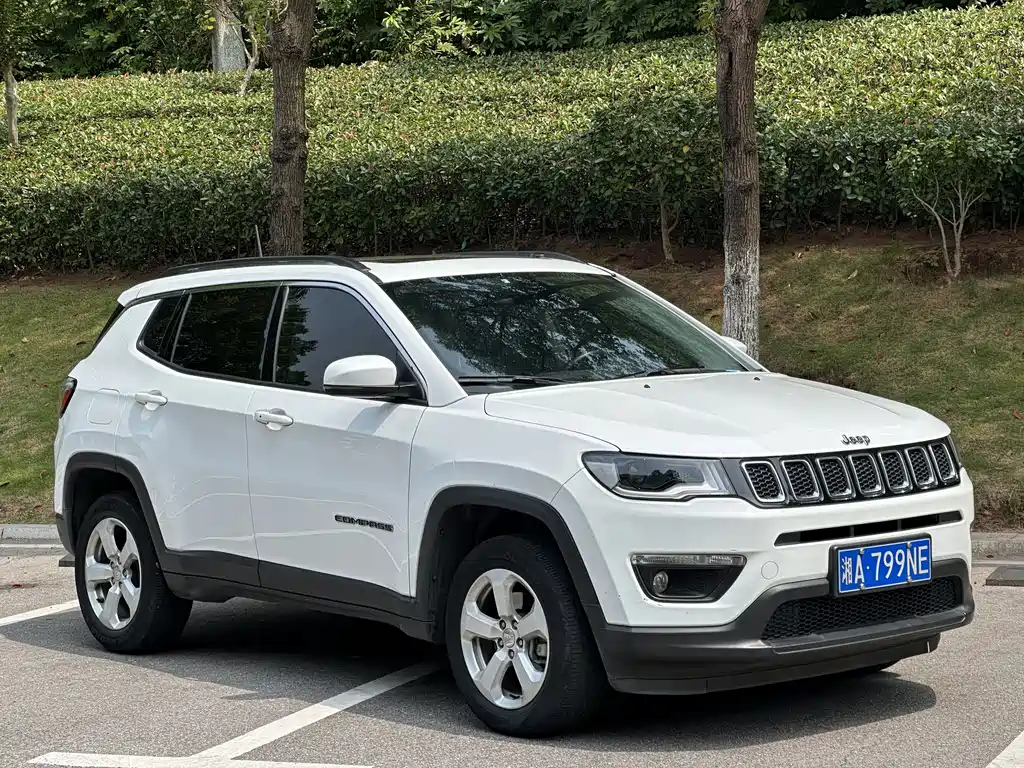Jeep Compass — миниатюра 3