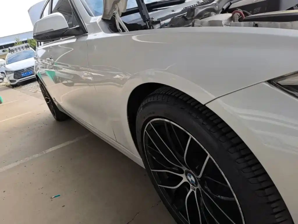 BMW 3 Series — миниатюра 21