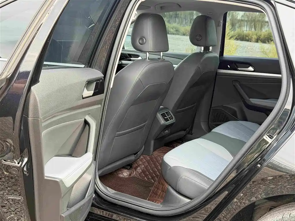 Volkswagen Lavida — миниатюра 8