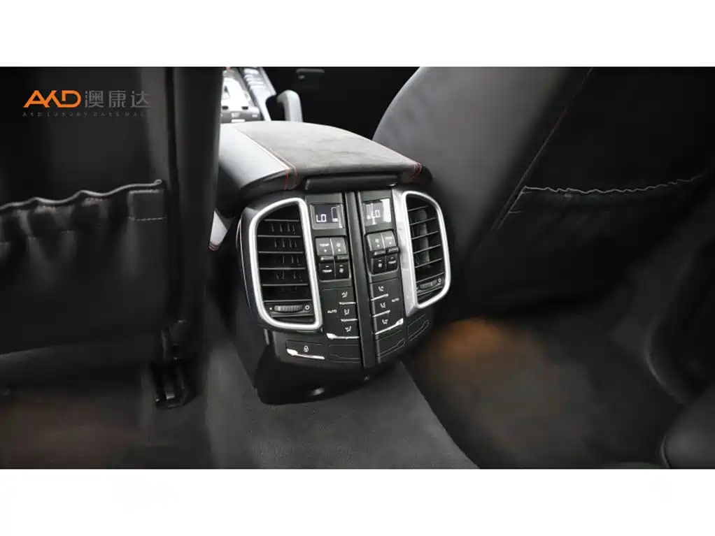 Porsche Cayenne — миниатюра 9