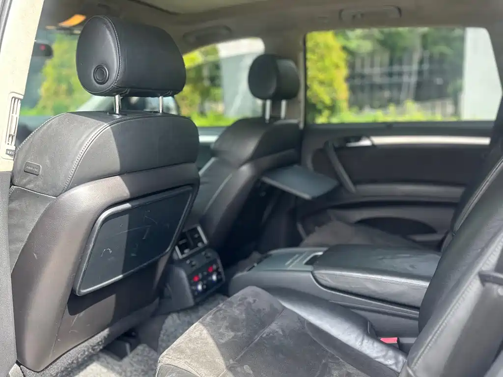 Audi Q7 — миниатюра 13