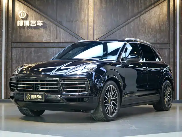 PORSCHE CAYENNE 2021