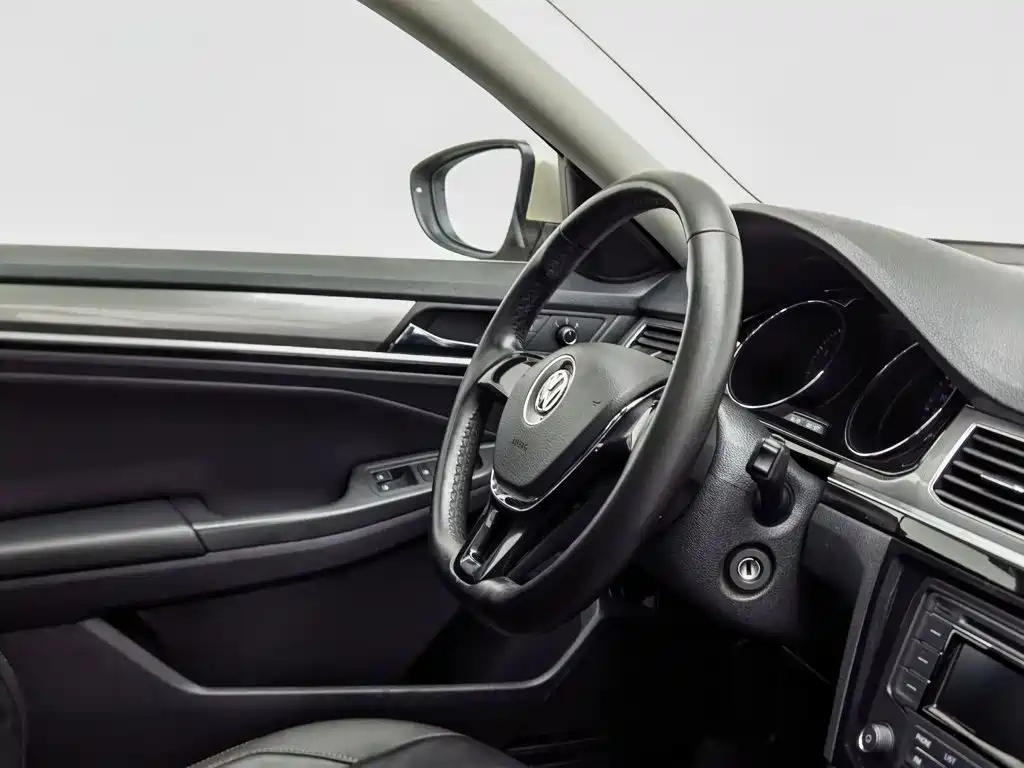 Volkswagen Bora — миниатюра 22