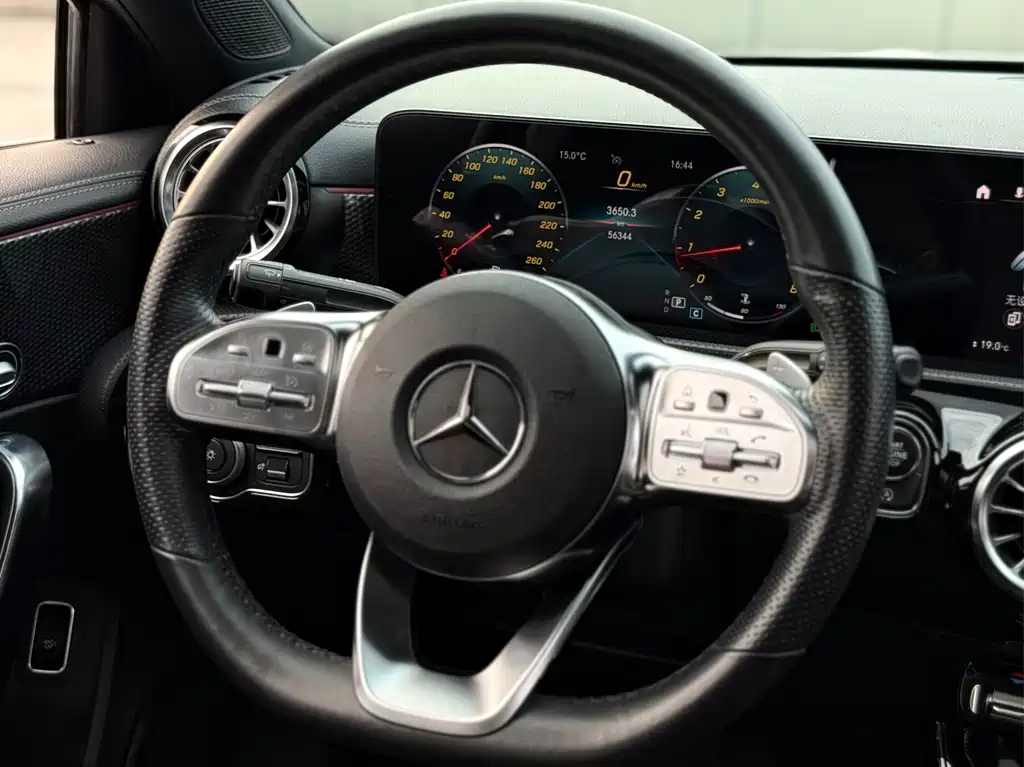 MERCEDES-BENZ A CLASS