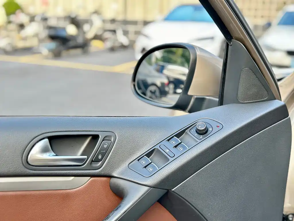 Volkswagen Tiguan — миниатюра 21