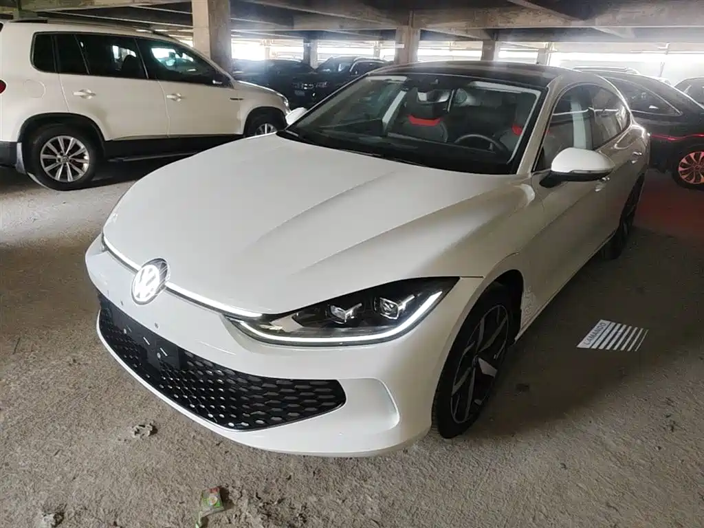 Купить Volkswagen Lamando