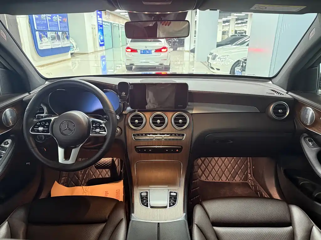 Mercedes-Benz GLC 2020 GLC 300 L 4MATIC Luxury