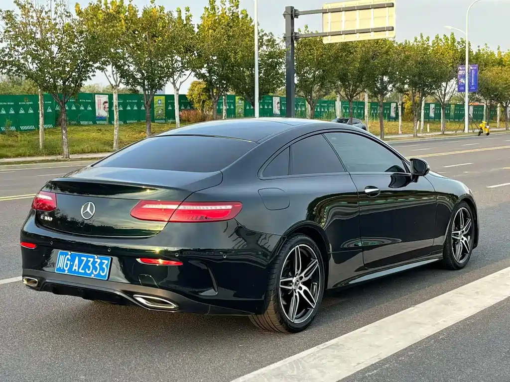 Mercedes-Benz E-Class (Import) — миниатюра 9
