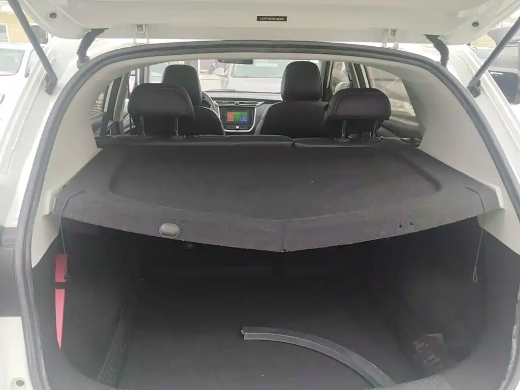Roewe RX3 — миниатюра 19