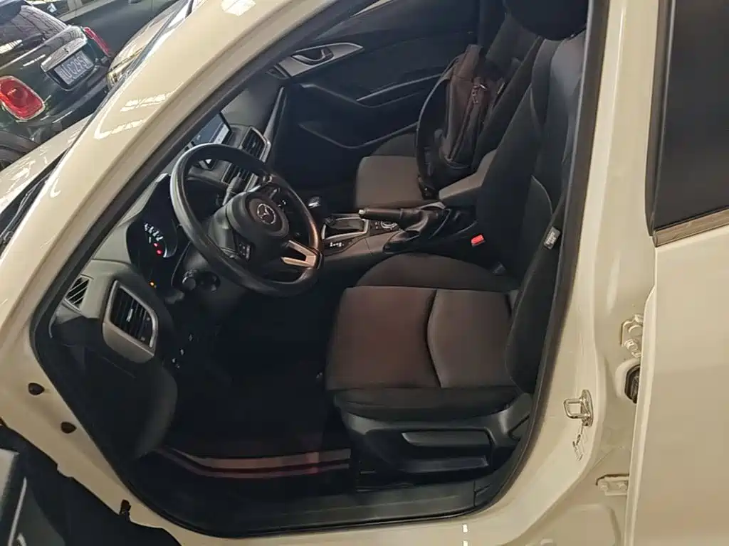 Mazda 3 Axela — миниатюра 15