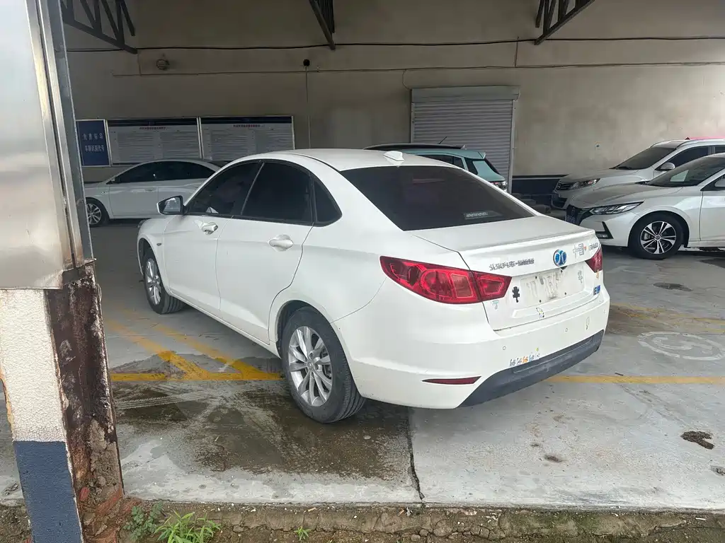 BAIC New Energy EU — миниатюра 3