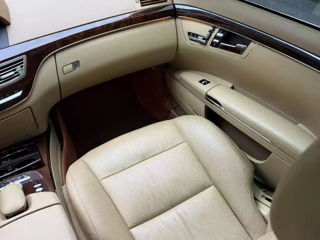 Mercedes-Benz S-Class — миниатюра 11