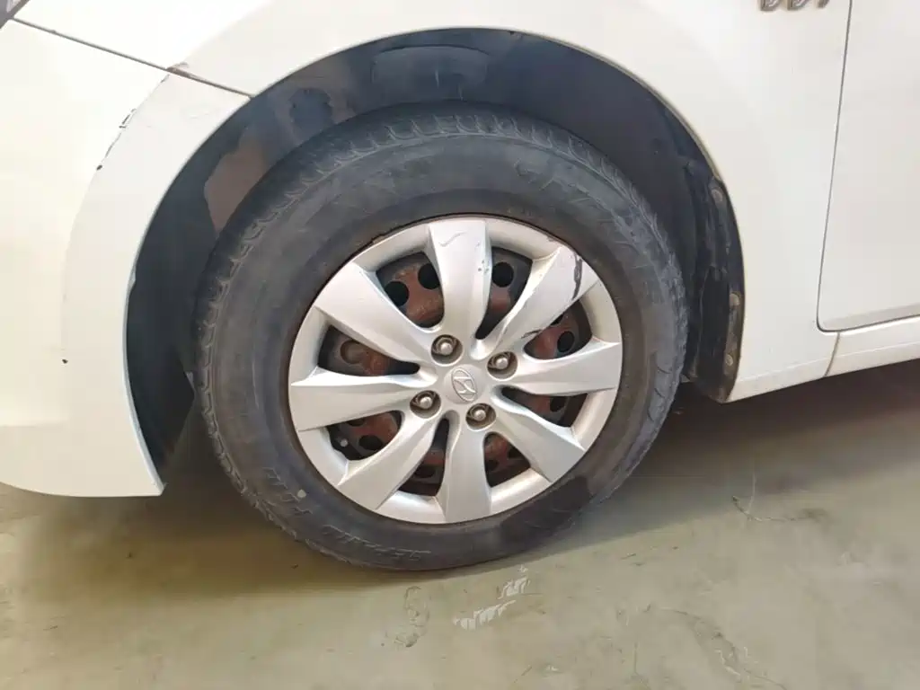 Hyundai Verna — миниатюра 23