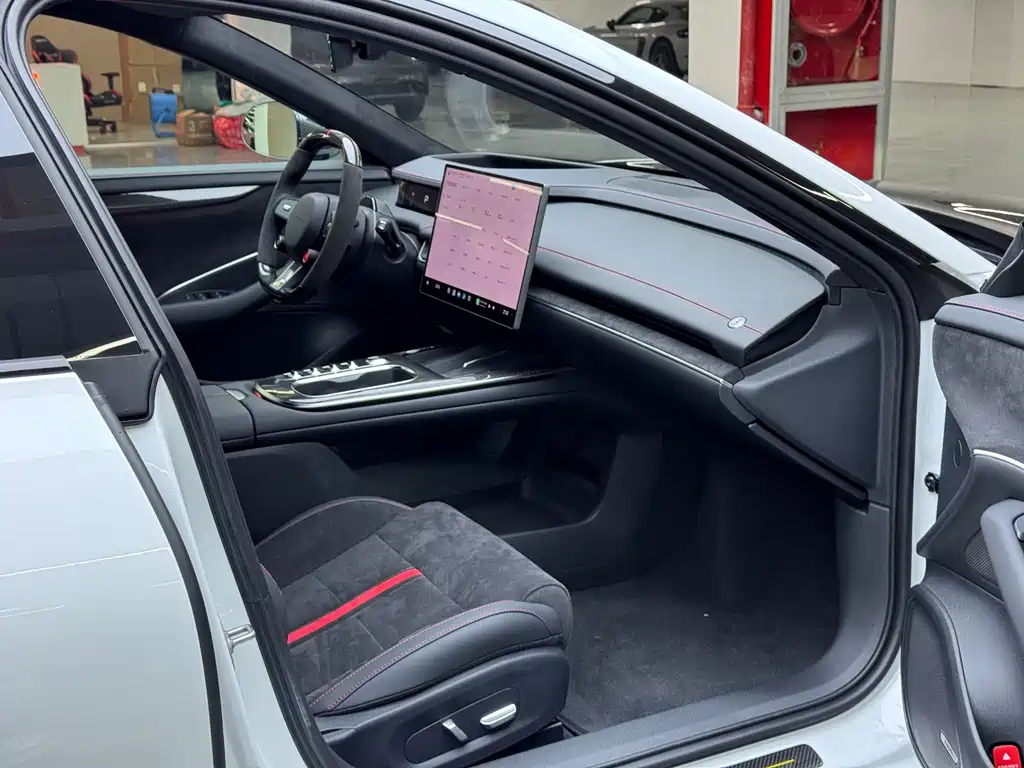 XIAOMI CAR XIAOMI SU7 ULTRA