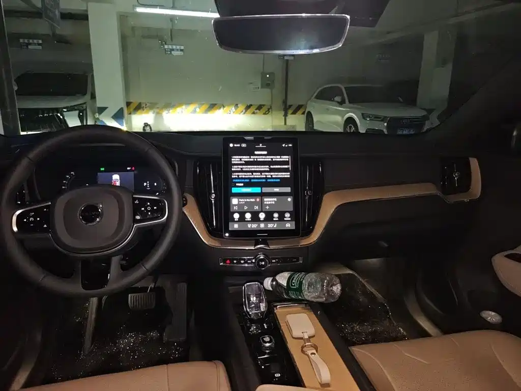 Volvo XC60 — миниатюра 10