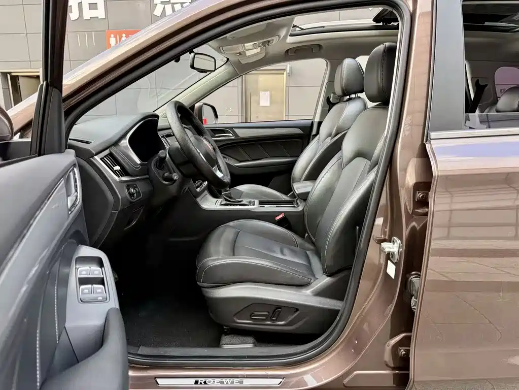 Roewe RX5 — миниатюра 5