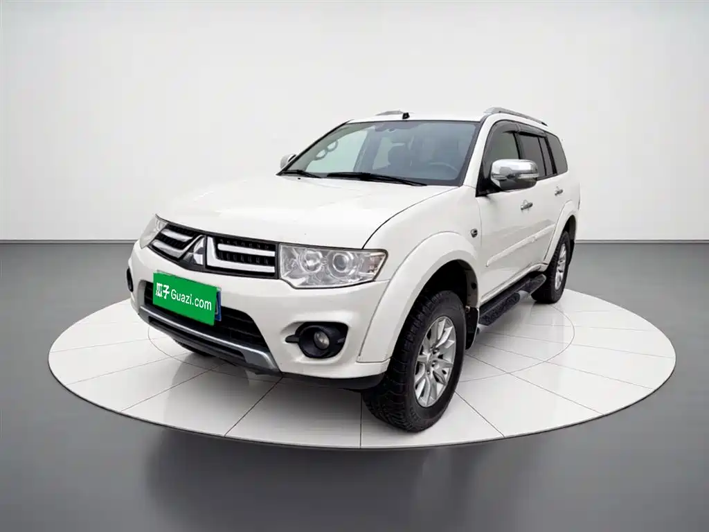 Купить Mitsubishi Pajero Sport