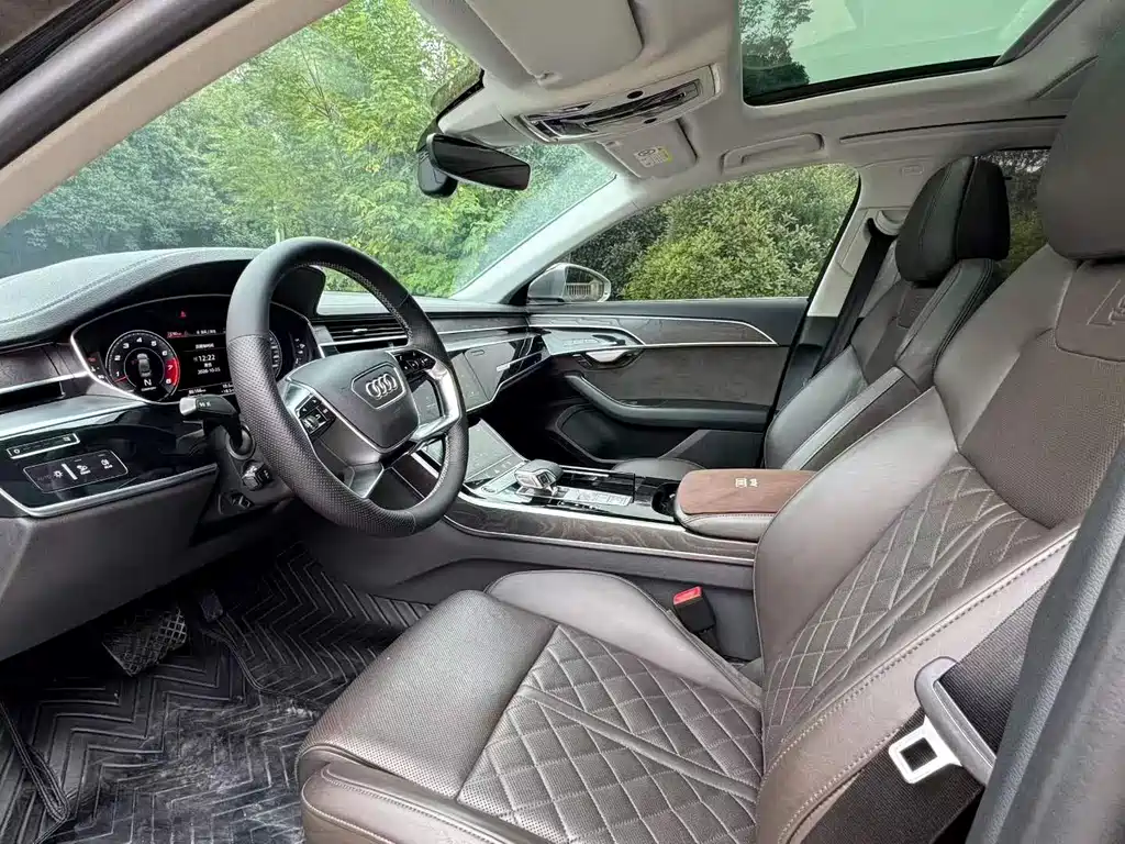 Audi A8 — миниатюра 4
